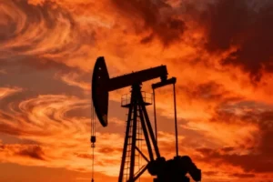 Oil Markets Navigate Geopolitical Crosscurrents as Industrial Computing Sector Watches Closely - Professional coverage